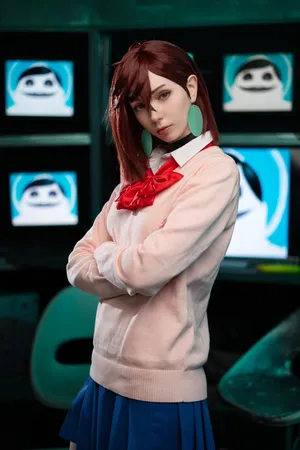 Victoria Lirell - Momo